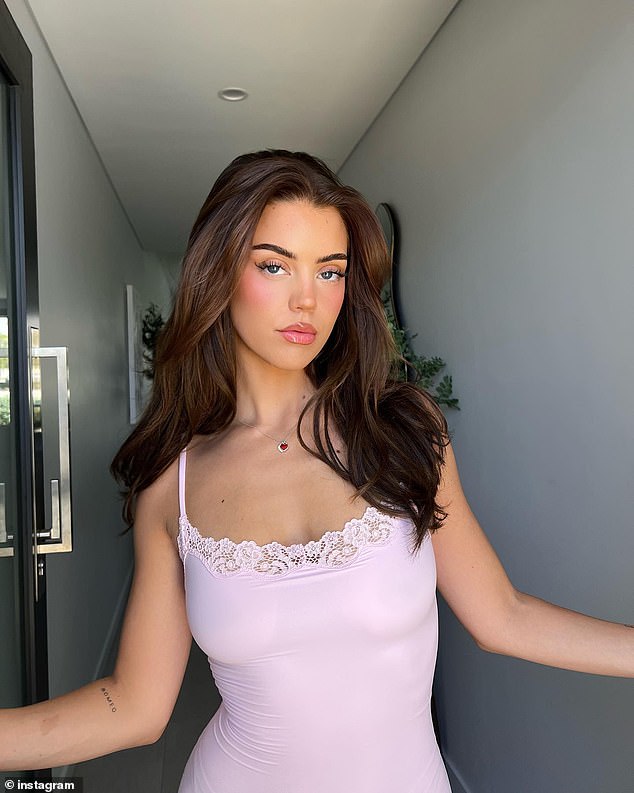 Insta-famous model Gracie Piscopo debuted a new brunette hairstyle on Thursday