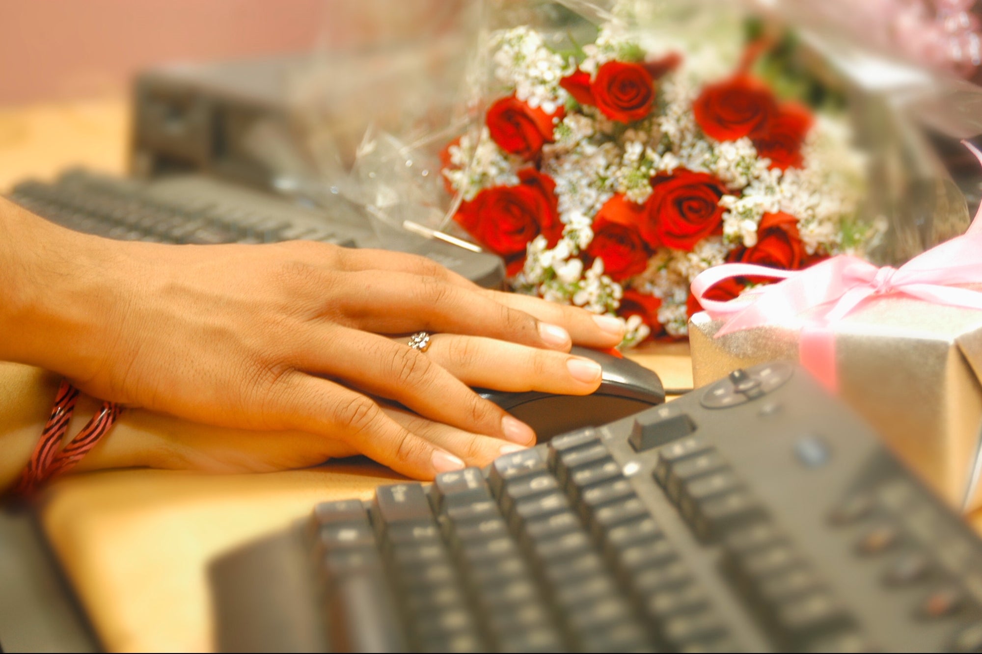 Office Romance Persists, Even Without an Actual Office