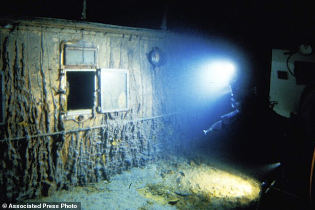Rare and generally unseen video of the first dive to the wreck of the Titanic after its 1985 discovery will be published on Wednesday
