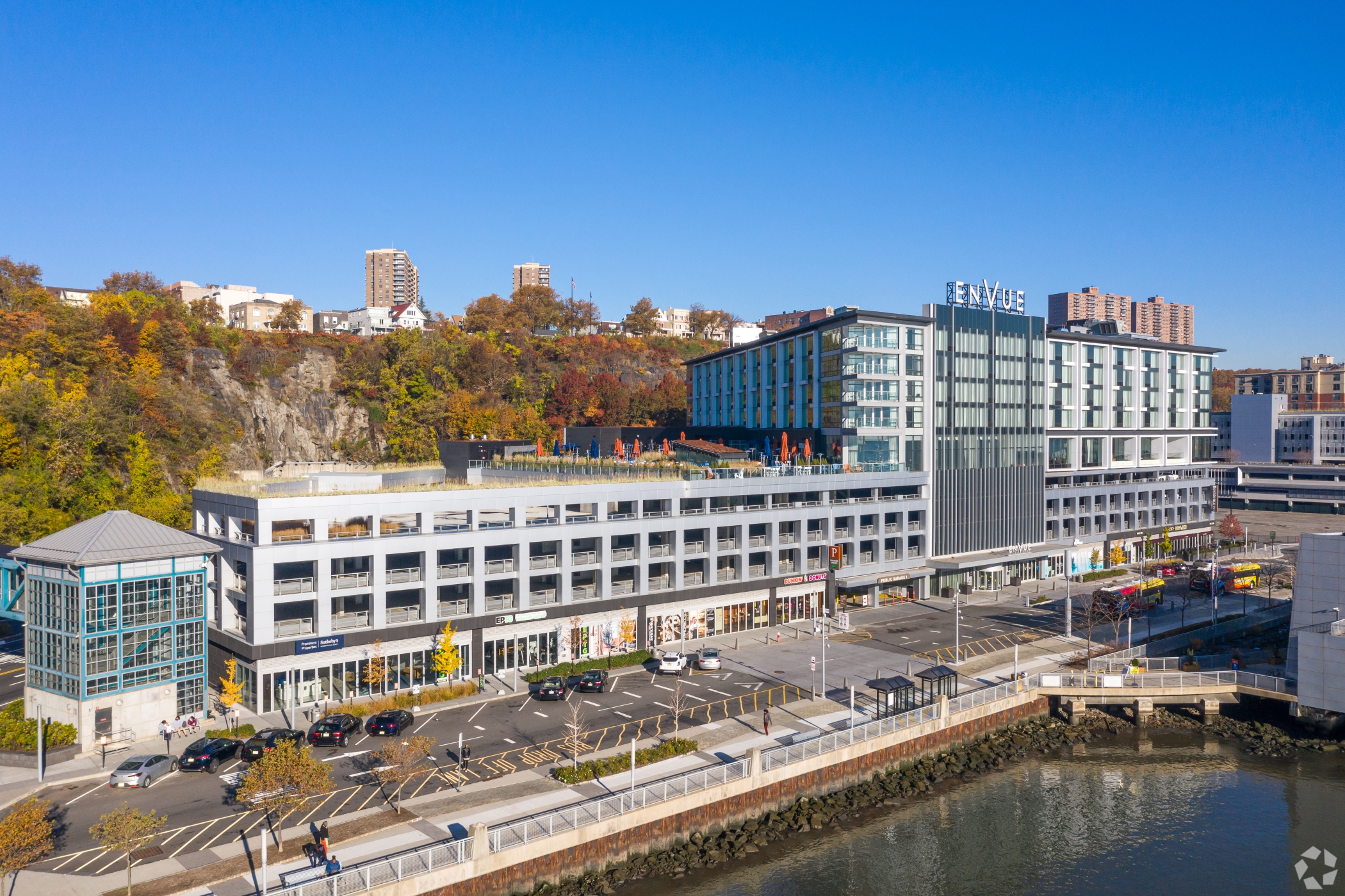 The EnVue hotel that Veris Residential is selling is on the Hudson River waterfront in Weehawken, New Jersey. (CoStar)