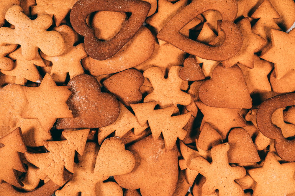 various shapes gingerbread cookies