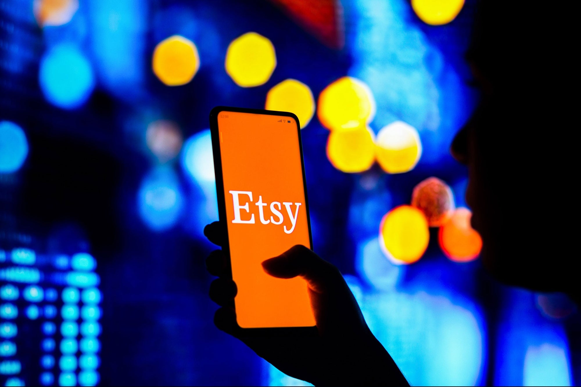 How To Sell on Etsy in 2023: A Comprehensive Guide