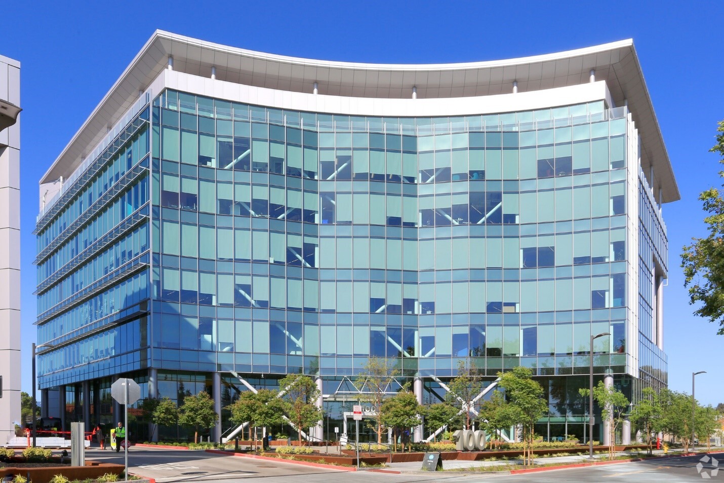 Meta recently made Facebook’s Building 61 at 100 Independence Drive in Menlo Park available for sublease. (CoStar)<br>