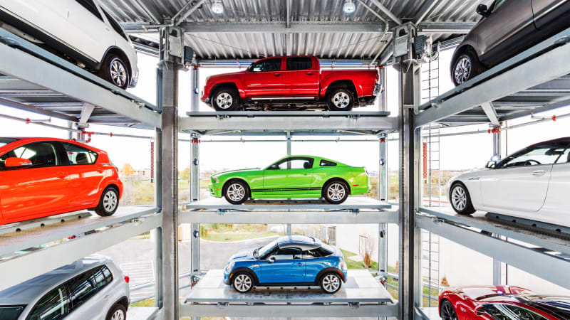 Used-car retailer Carvana expects smaller losses, sees stock jump