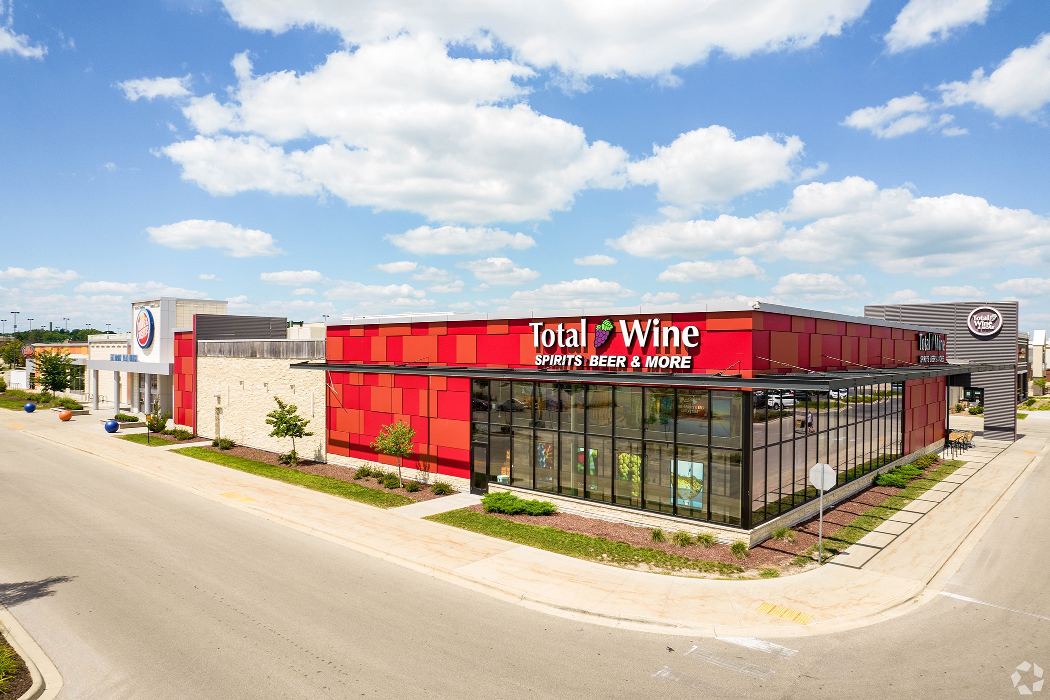 West Towne Mall in Madison, Wisconsin, was among the properties Fidelis Realty Partners acquired from Seritage Growth Properties. (CoStar)