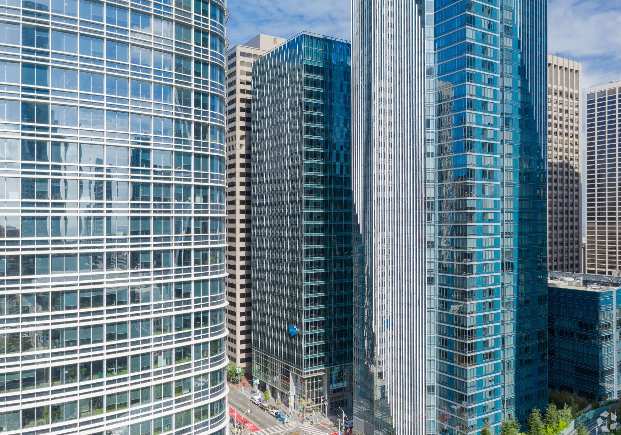 Salesforce has listed the remainder of its space at 350 Mission St. for sublease as it makes deep cuts to its real estate portfolio. (Clinton Perry/CoStar)