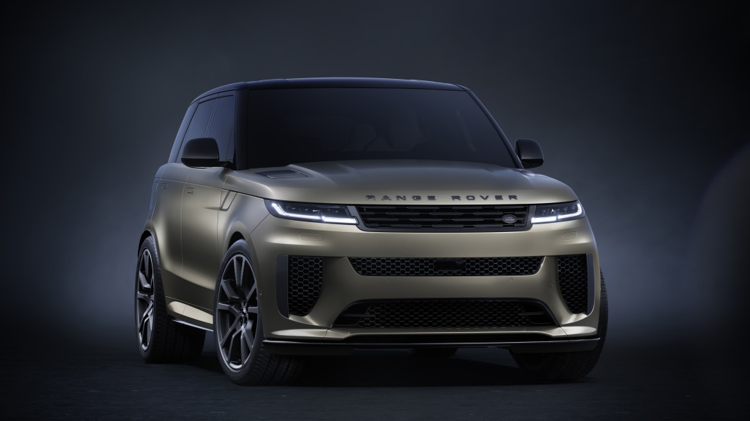 2024 Range Rover Sport SV gets more horses and the tech to tame them