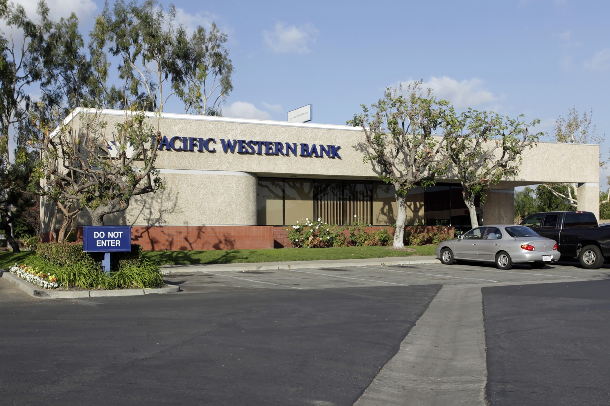 Pacific Western Bank agreed to sell a real estate construction loan portfolio as it explores ways to raise capital. (CoStar)