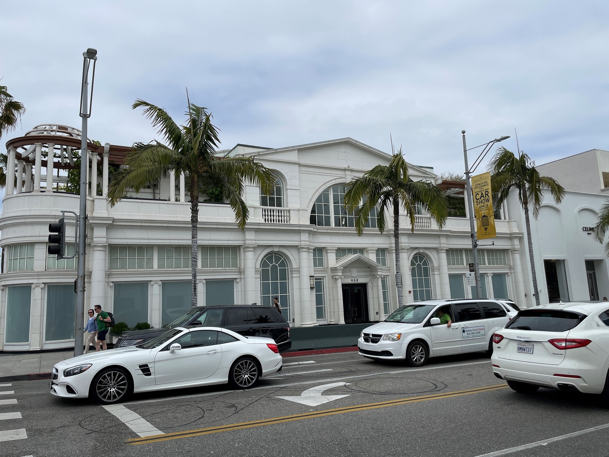 The boarded-up 468 N. Rodeo Drive in Beverly Hills, California, was the site of little activity on an overcast afternoon on May 26. (Jack Witthaus/CoStar)
